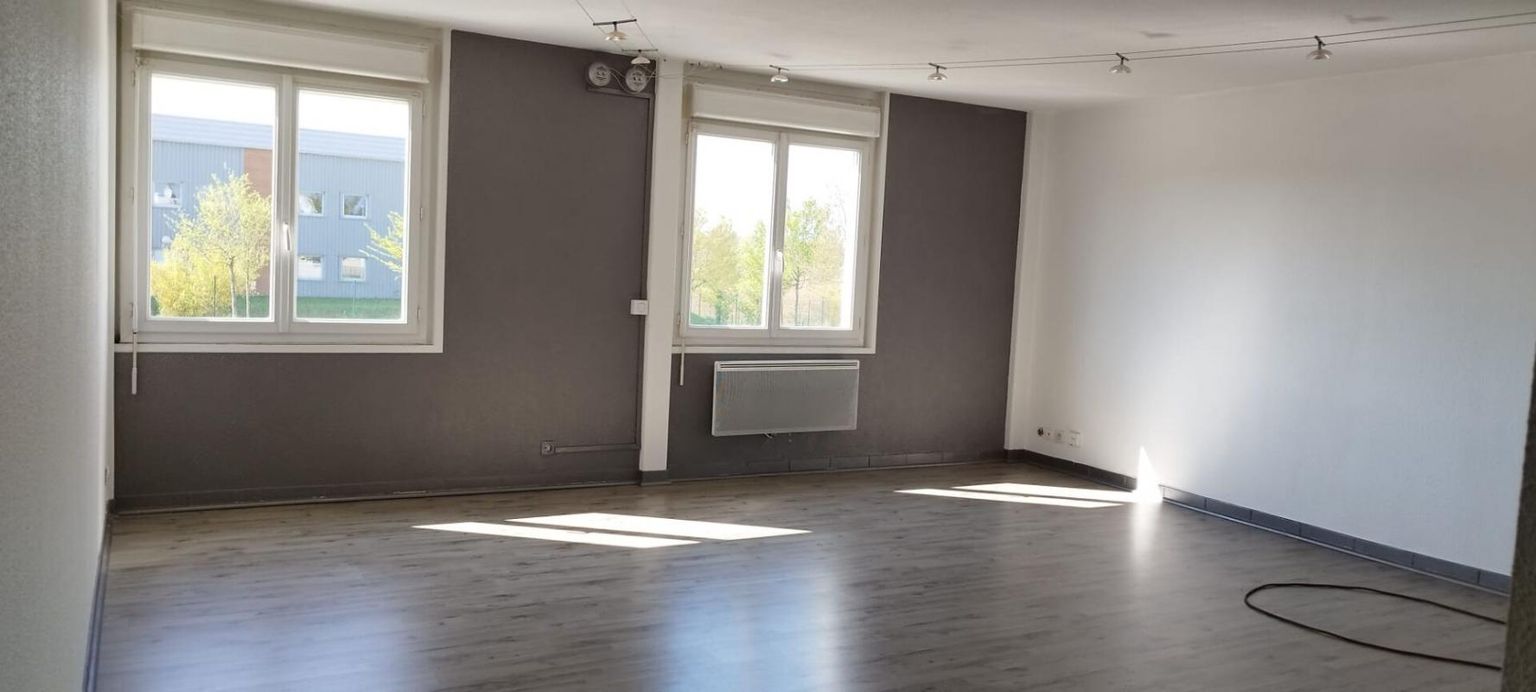 ROISSY-EN-BRIE ROISSY EN BRIE - LOCATIONBUREAUX,  RUE DE PONTAULT - 100 M² 3