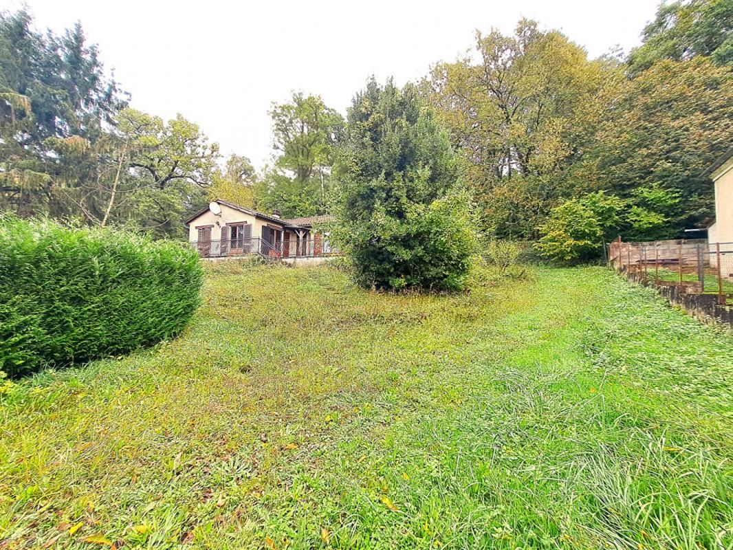 SIREUIL Maison plain-pied de 108m2 à Sireuil à rénover 3