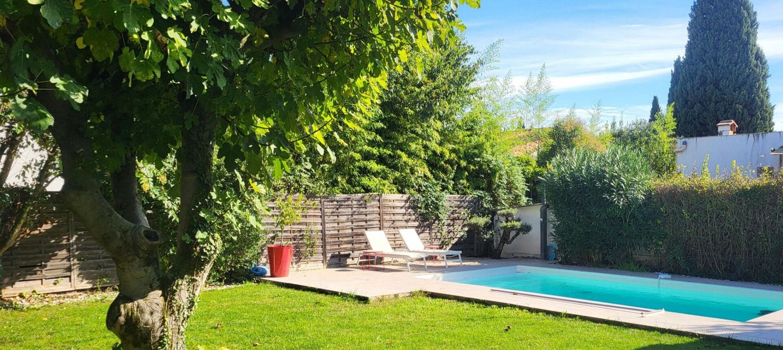 Maison La Chamberte 5 pièces 130 m2 jardin et piscine