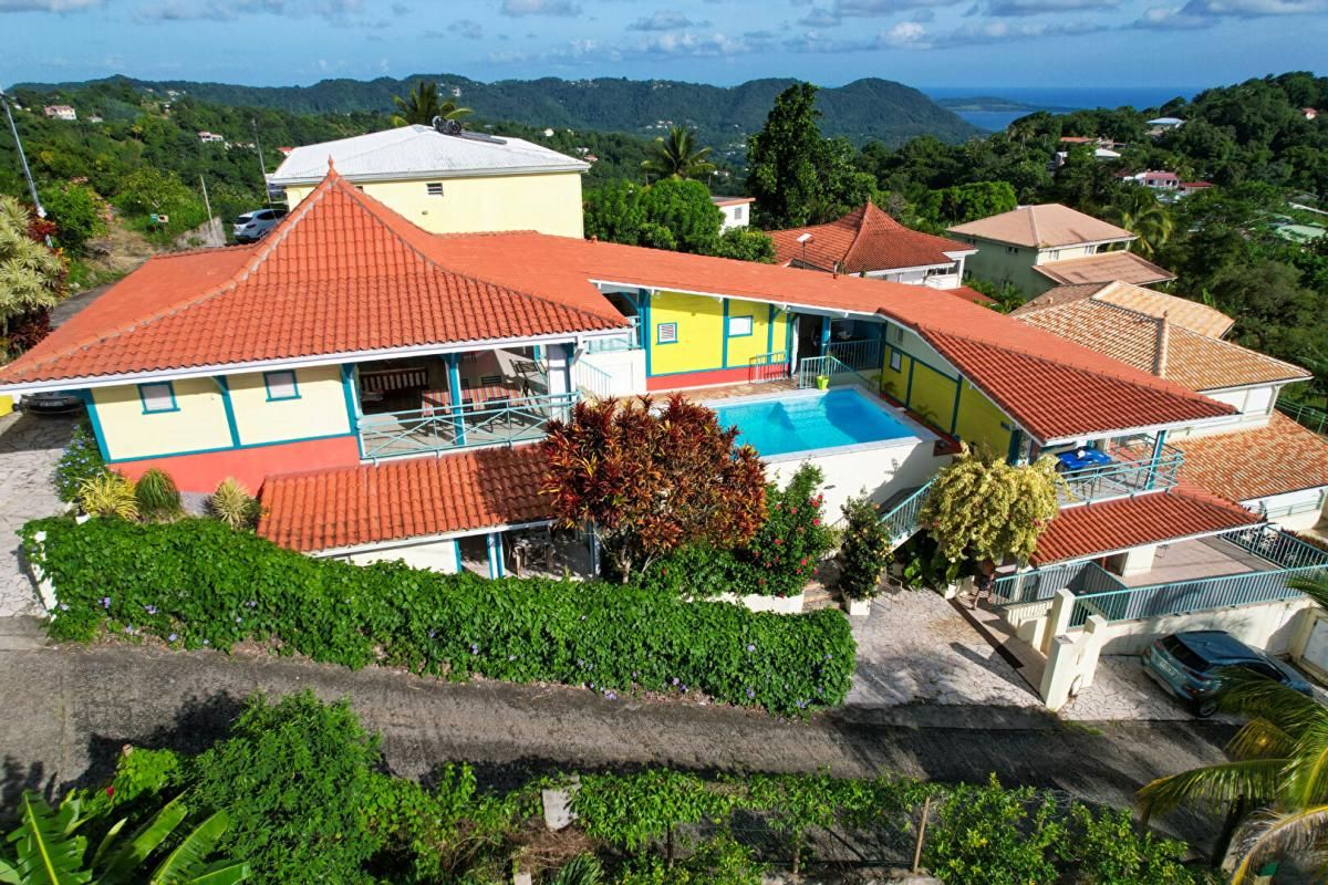 SAINTE-LUCE Résidence de 7 logements avec piscine et vue panoramique 13 pièces 390 m² SAINTE-LUCE 1