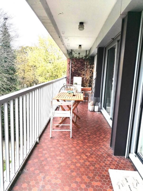 Appartement - 4 pièces - 100 m² - 815 000