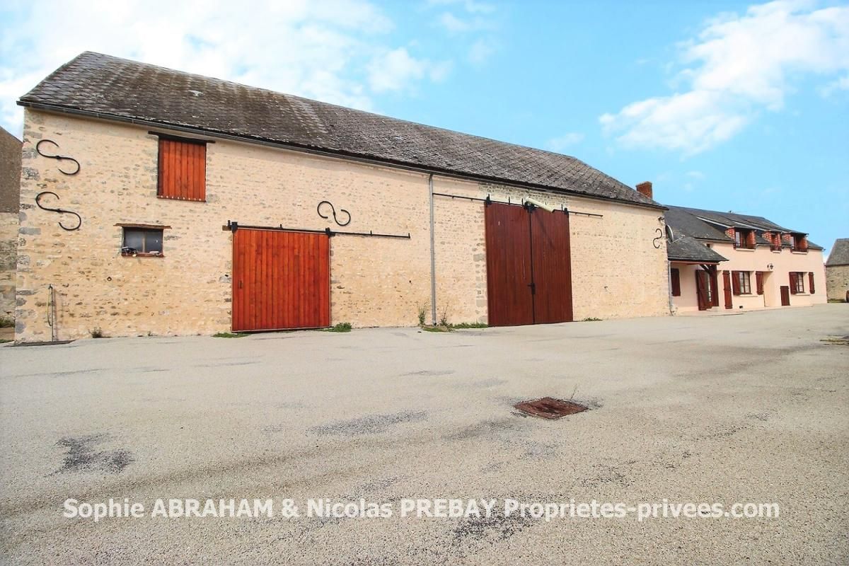 ANGERVILLE Fermette de 4 pièces, 3 chambres, dépendances, garages et terrain 1