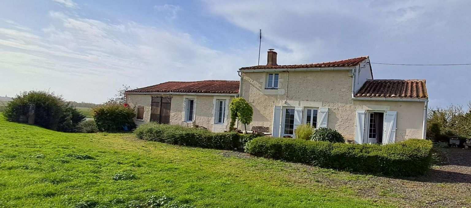 LAIROUX Maison  136 m2 , grange en parfait état et terrain constructible de plus 1 hectare 4