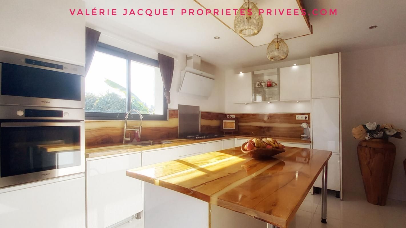 COUTRAS Coup de coeur assuré ! Maison neuve 114 m² - Plain pied - Coutras (33230) 2