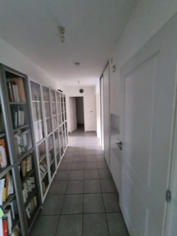 CHENOVE Appartement T3  73M2 + Garage + Place de parking privative( a voir absolument ) 2