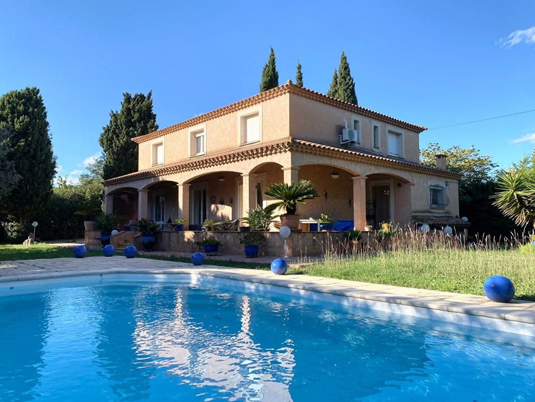 HERAULT - GRAU D'AGDE (34300) - VILLA T8 - 200M2 HABITABLES - 1600M2 TERRAIN + PISCINE