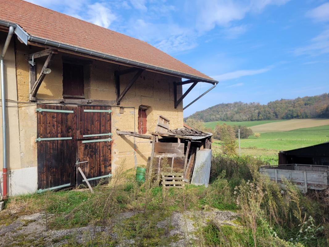 LES ABRETS EN DAUPHINé Maison Dauphinoise 168 m2 à réhabilitée 3