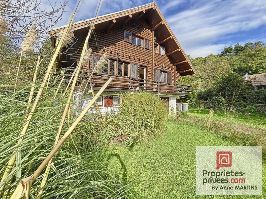 Maison individuelle type chalet - 108 m2 - terrain 2437 m2