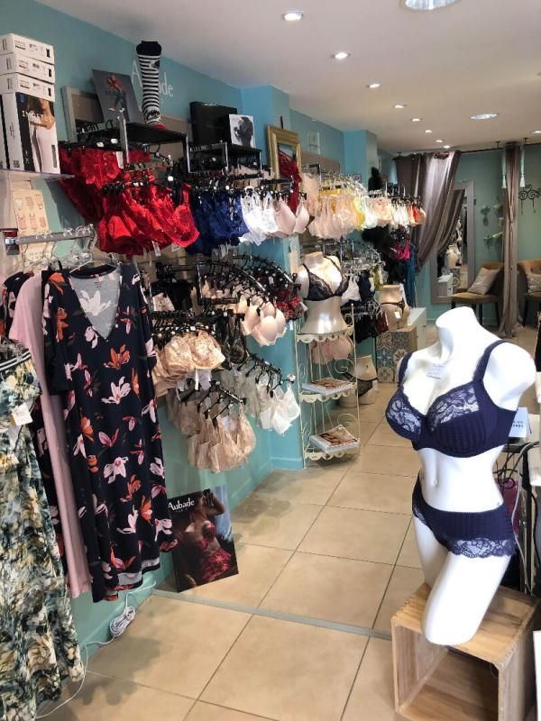 BANDOL Centre Ville BANDOL - BOUTIQUE LINGERIE, MODE, ACCESSOIRES 4