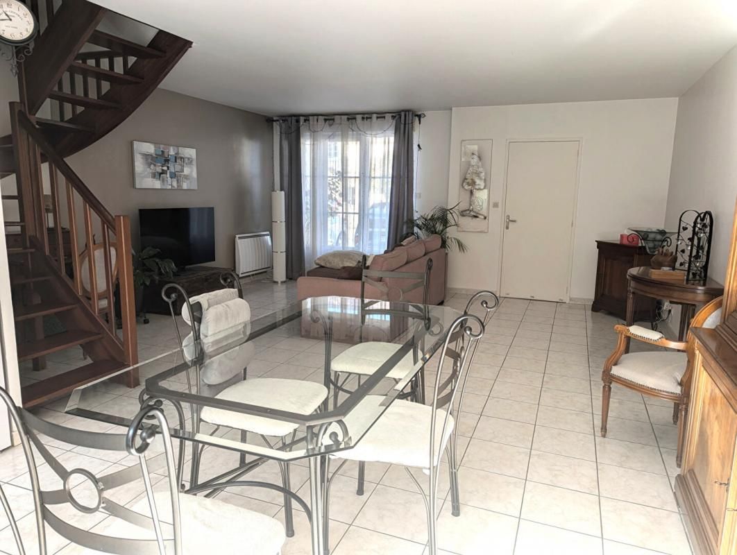 SAINT-PIERRE-DU-PERRAY Maison St Pierre Du Perray 5 pièces 88 m2 2