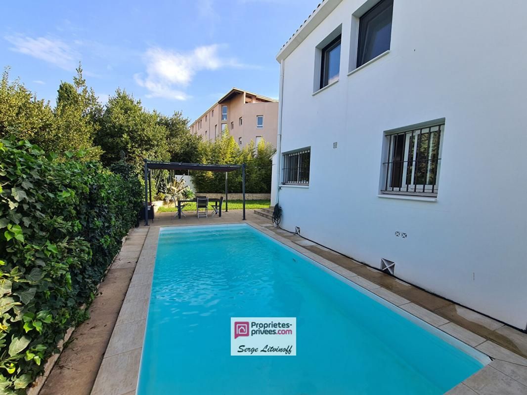 MARSEILLE-8E-ARRONDISSEMENT Rare - Tès élégante villa contemporaine T5 à 2 pas des plages du Prado Corniche 1.295.000 2