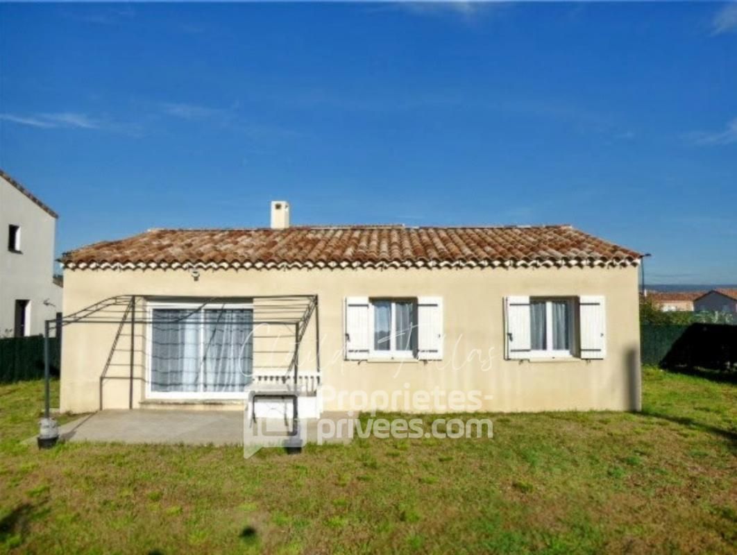 Maison récente plain-pied  3 chambres avec jardin clôturé et piscinable