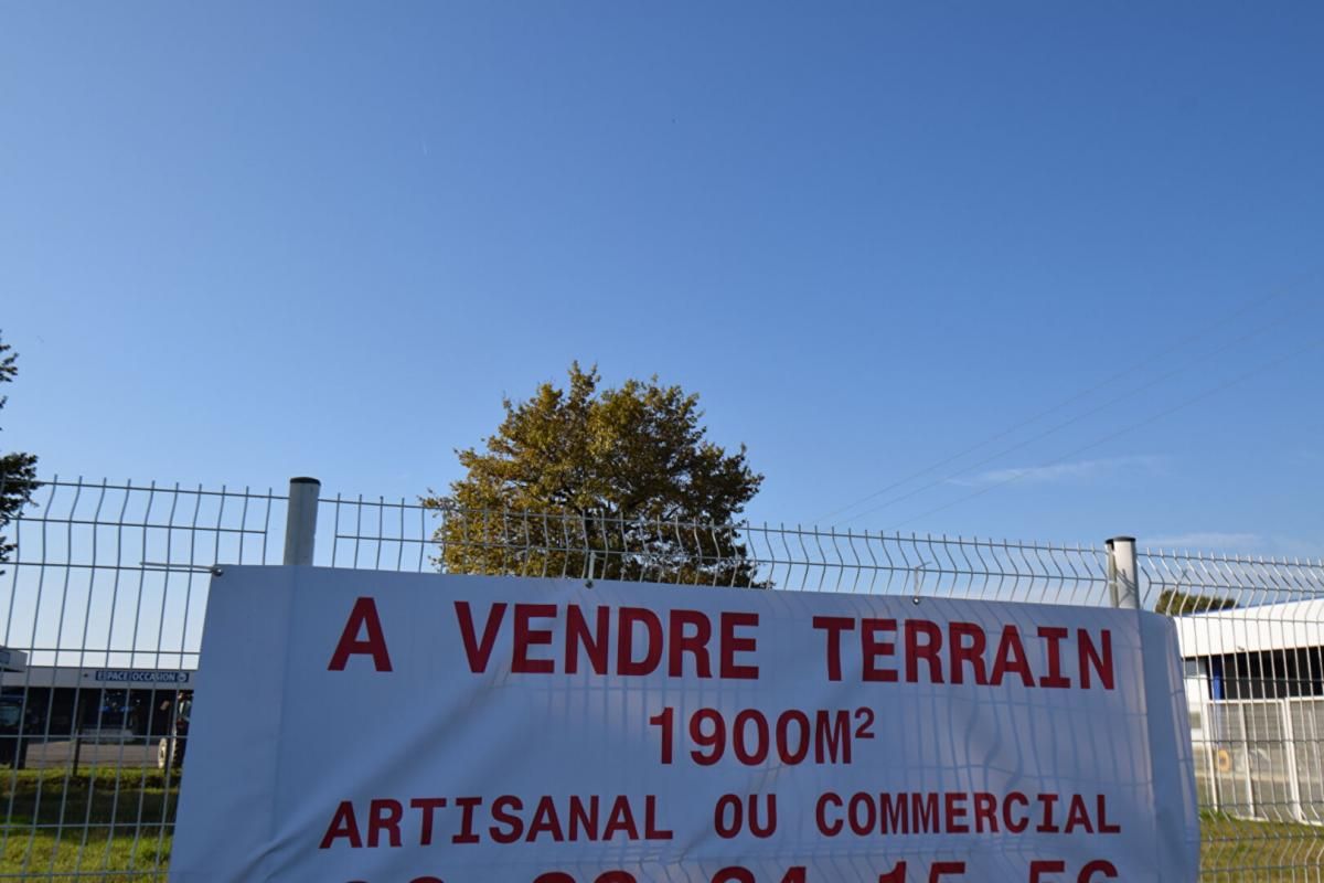 82000, Montauban Terrain constructible  pour commerces, hôtellerie et habitations à haute densité  pde 1835 m2