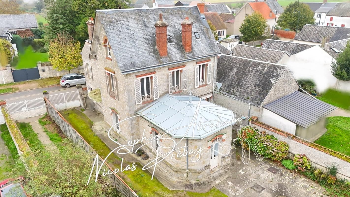 Maison de caractère avec grange et jardin