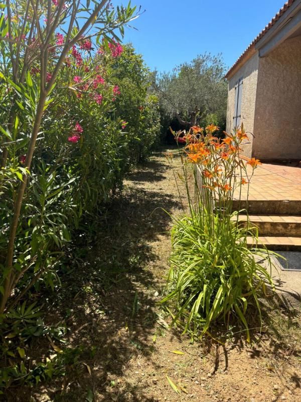 EXCLUSIVITE , MANOSQUE, Jolie MAISON DE PLAIN PIED, 86.21 m² avec jardin clos et arboré