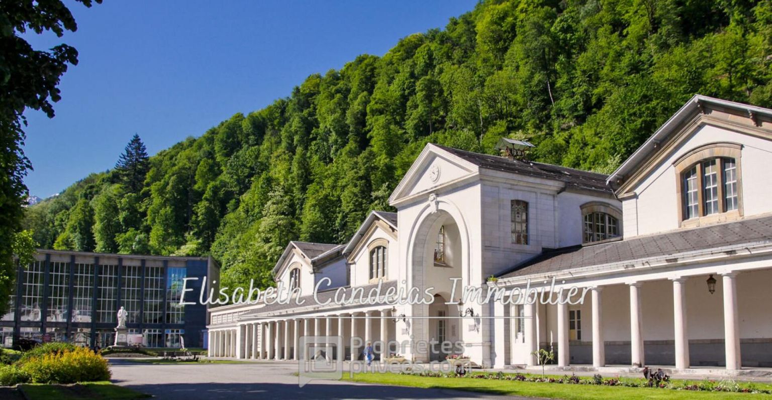 Place de parking - Hypercentre Luchon