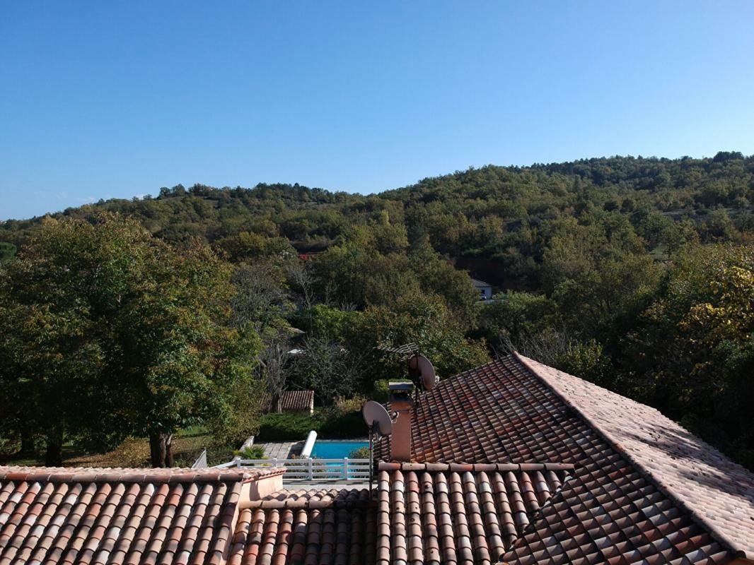 CAHORS Maison 4 chambres avec garage à Cahors avec piscine sur 5000m² clos 3