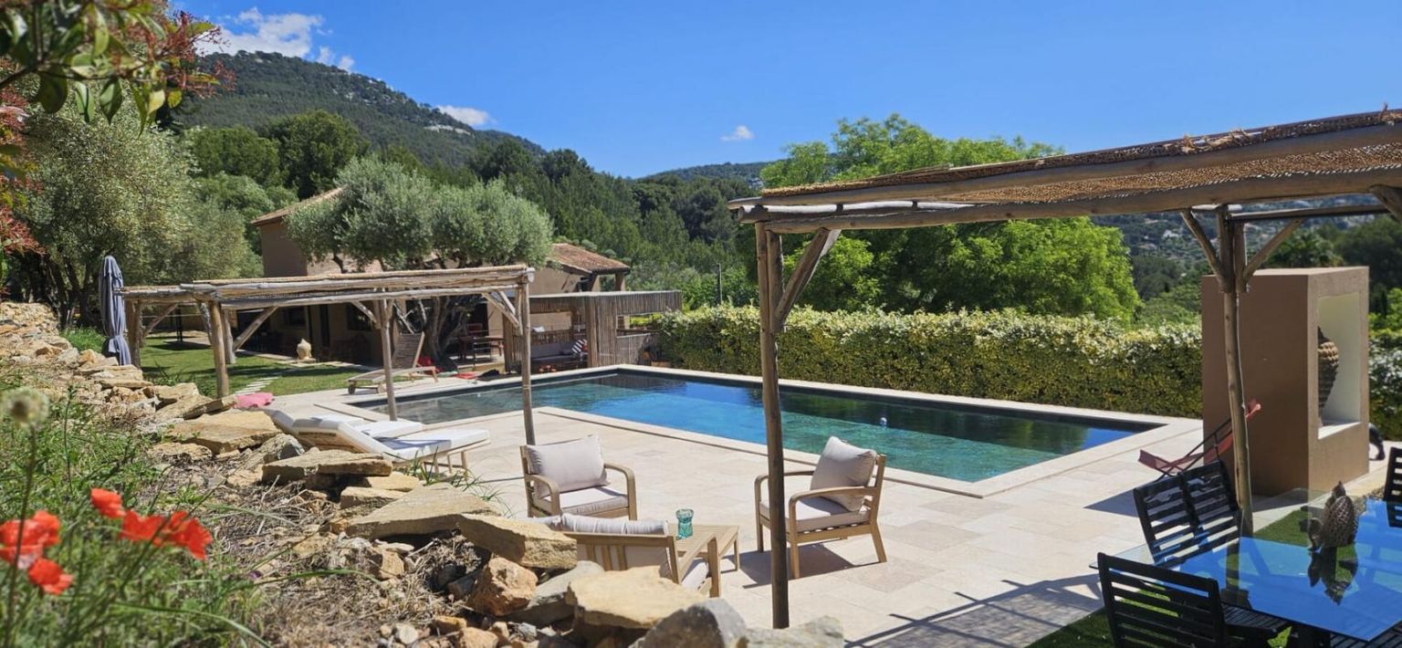 SANARY-SUR-MER VILLA Sanary Sur Mer 230 m2 4