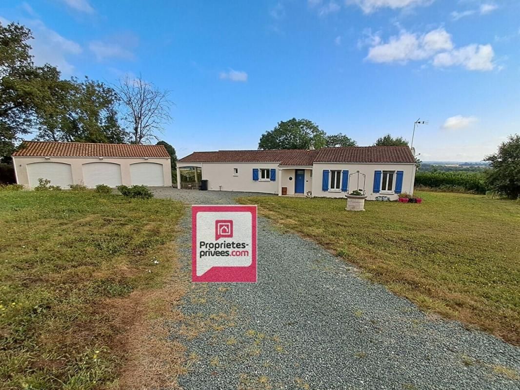 Maison récente à La Caillère  + piscine + vaste garage: espace, confort et vue dégagée