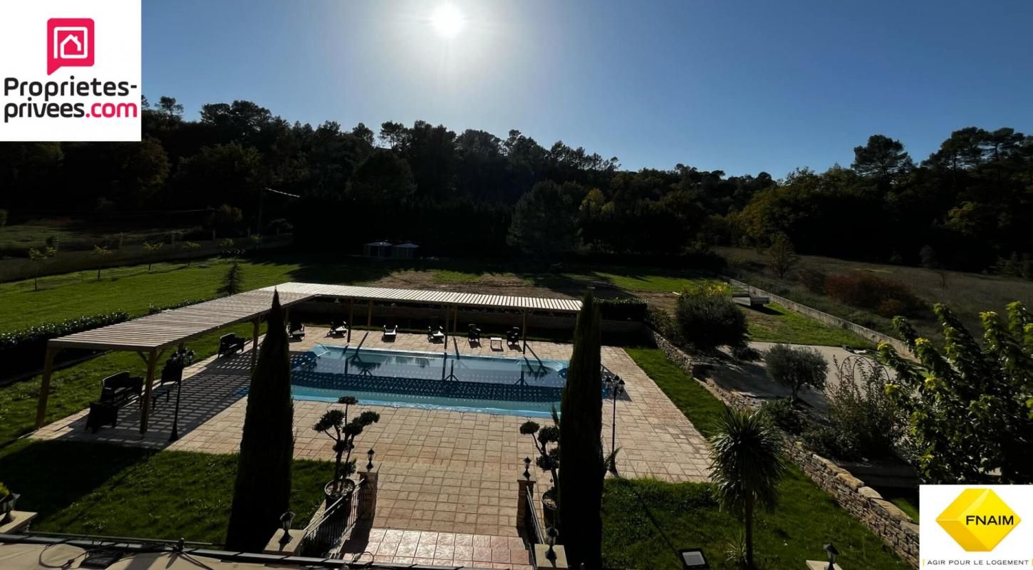 TOURVES Tourves au calme cadre naturel - maison de charme ! 229.21m2 surface totale au sol :498.91  avec une magnifique piscine en pinte de diamant  sur 5000m2 terrain-toute 2