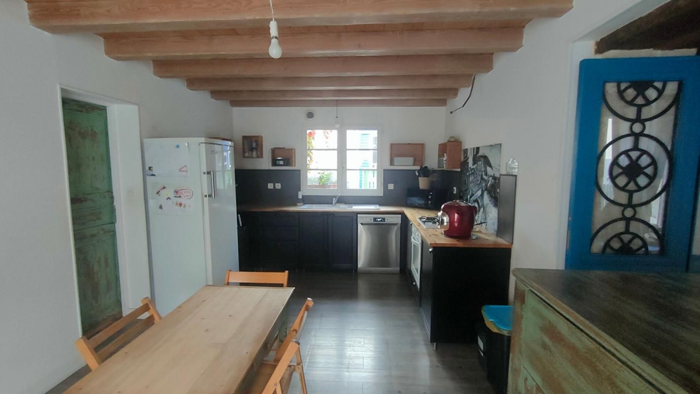 Maison Damvix 5 pièce(s) 153 m2