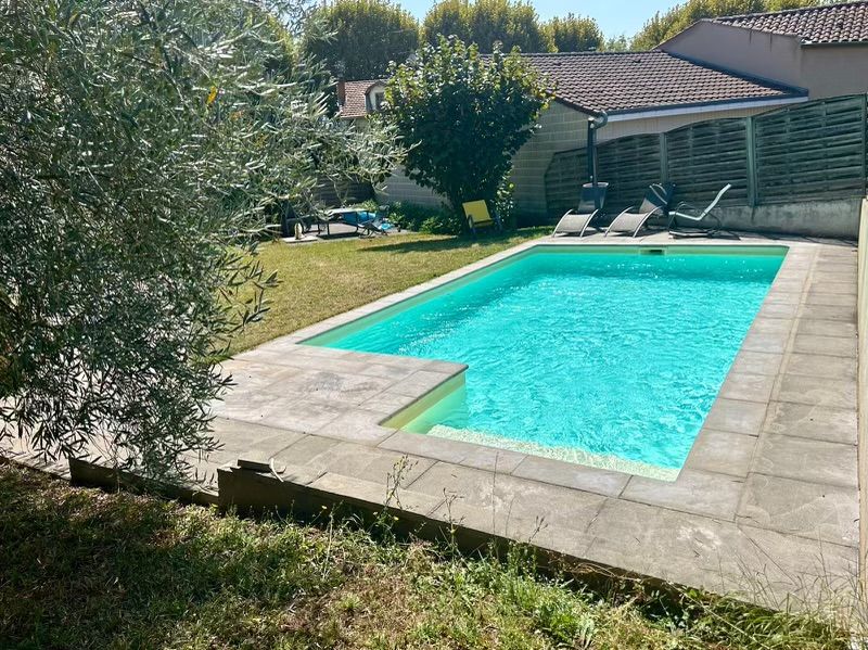 CAHORS Maison 210 m², 5 chambres, piscine, garages, 2 appartements possibles 2