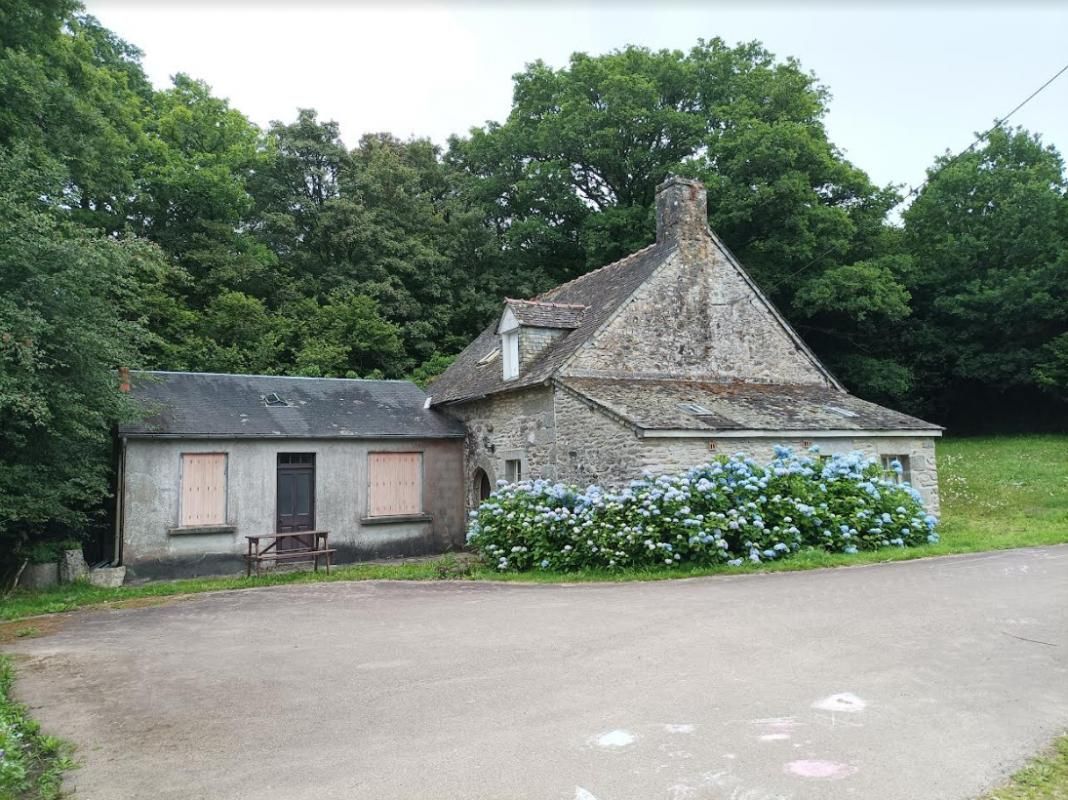 Scrignac 29640 Ancien Moulin 2 chambres 1 salle d'eau