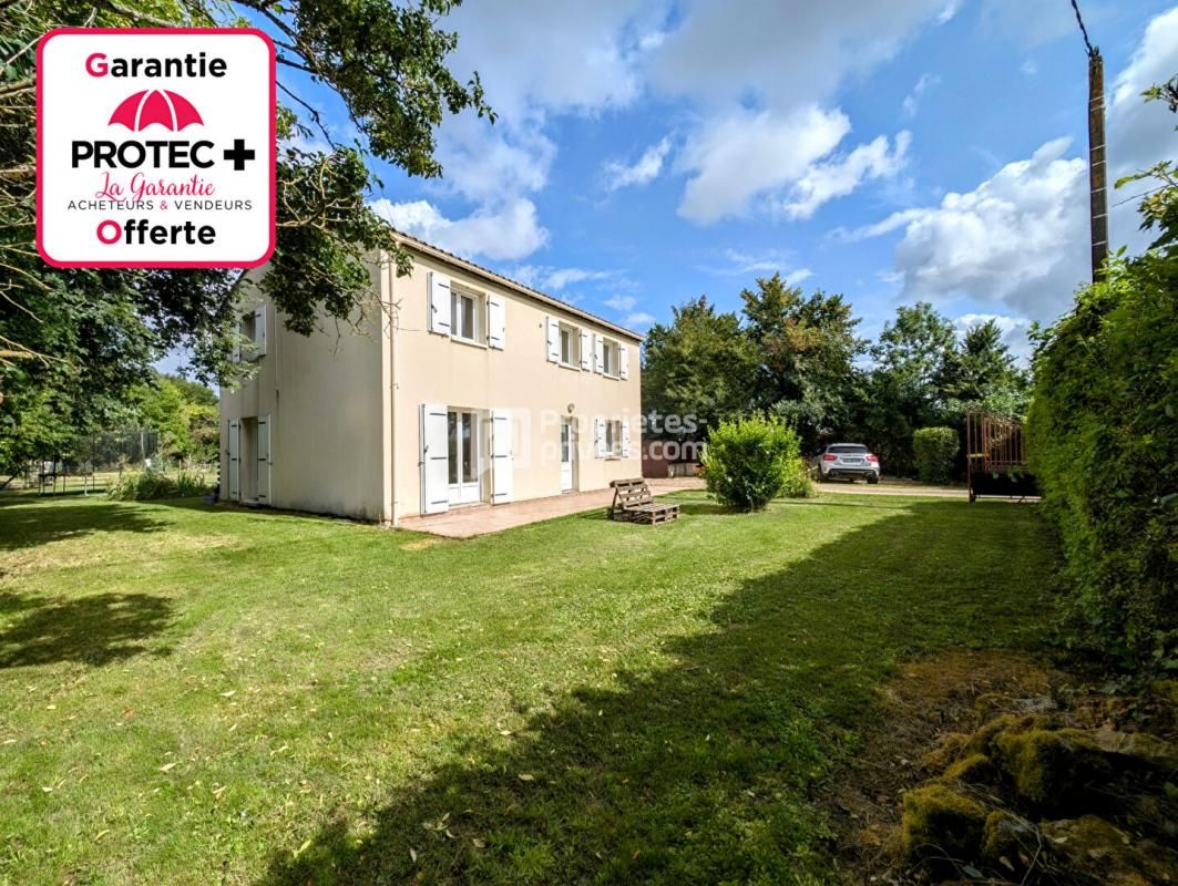 GARANTIE 12 MOIS OFFERTE ! Maison Gensac La Pallue 5 pièce(s) 126 m2