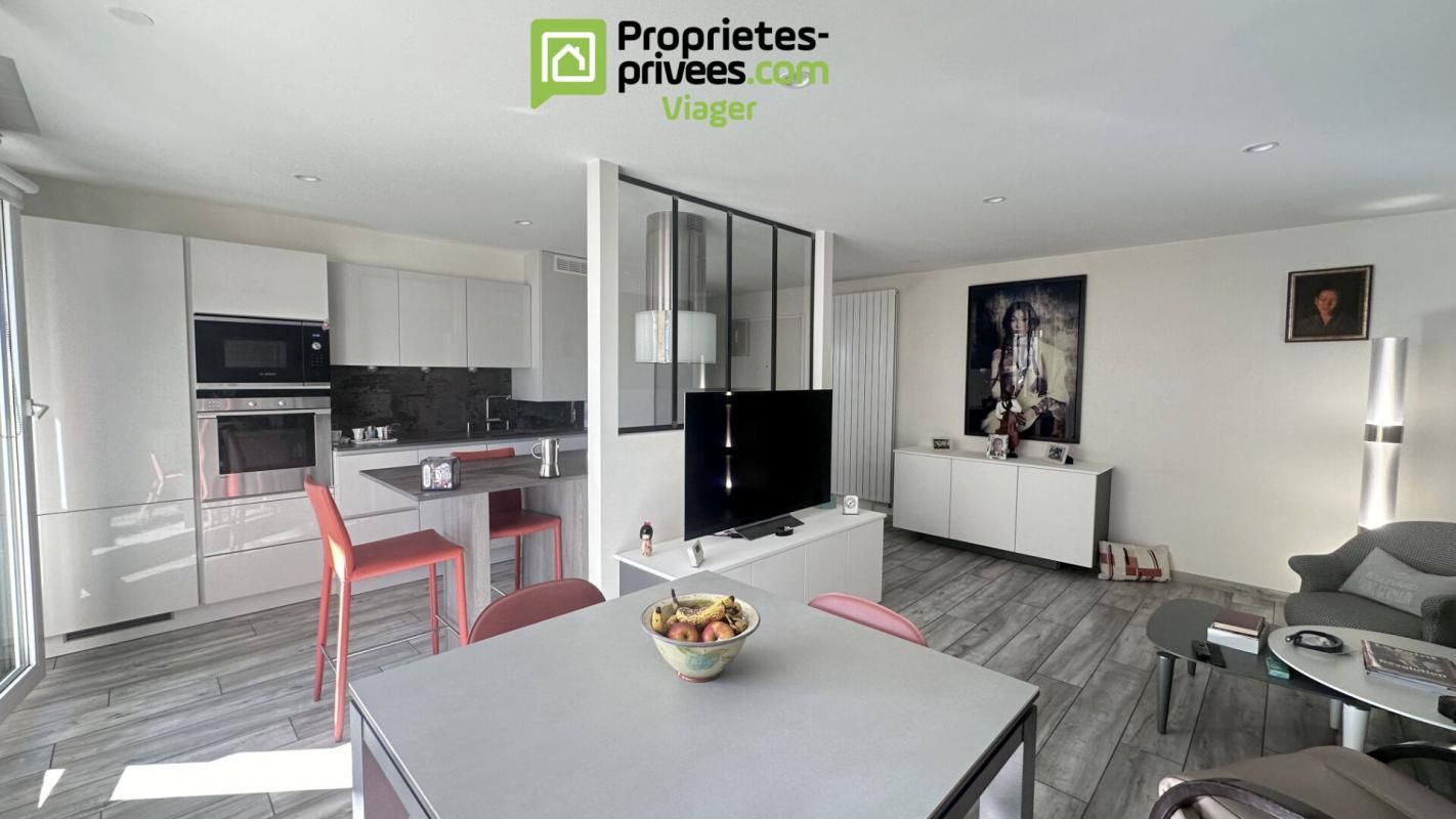 NIMES VIAGER occupé - F - 86ans  - Appartement Nimes 3 pièce(s) 66 m2 2