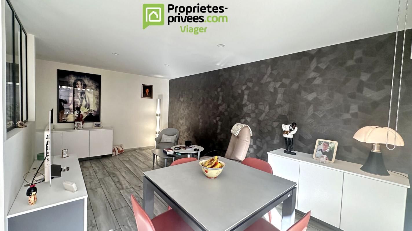 NIMES VIAGER occupé - F - 86ans  - Appartement Nimes 3 pièce(s) 66 m2 3