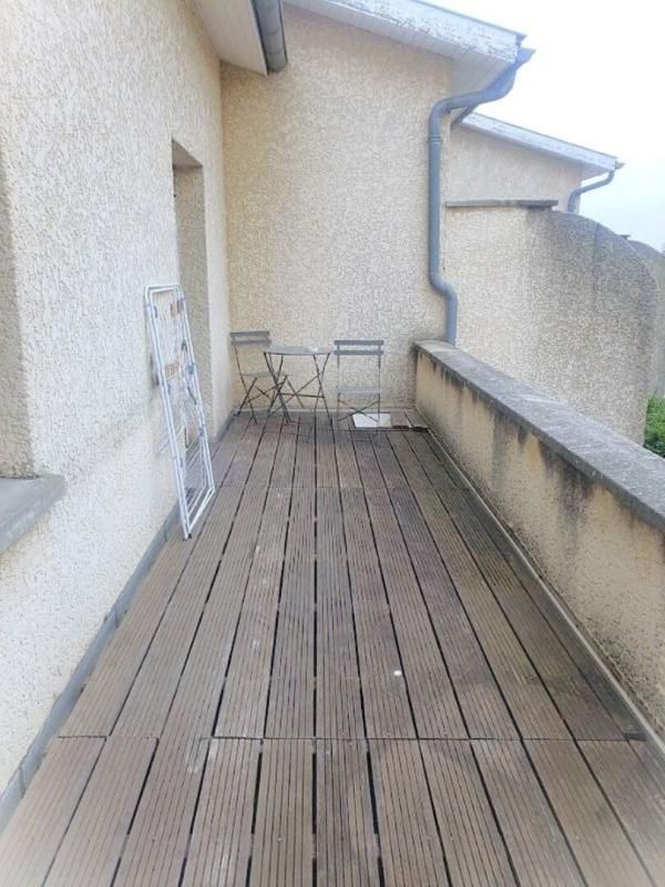 GENAS Appartement Genas T2, 47 m2, terrasse,  parking privatif 3