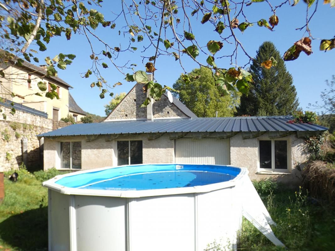 SAINT-AMAND-DE-COLY Maison Coly Saint Amand 2 chambre, suite parentale et double garage 3