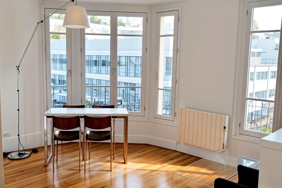 NEUILLY-SUR-SEINE Rare à Neuilly-sur-Seine : 2 pièces au charme haussmannien, 44 m², calme et vue dégagée ! 2