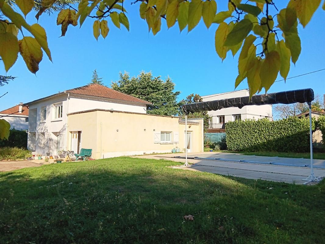 CAHORS Maison avec piscine Cahors centre ville 2