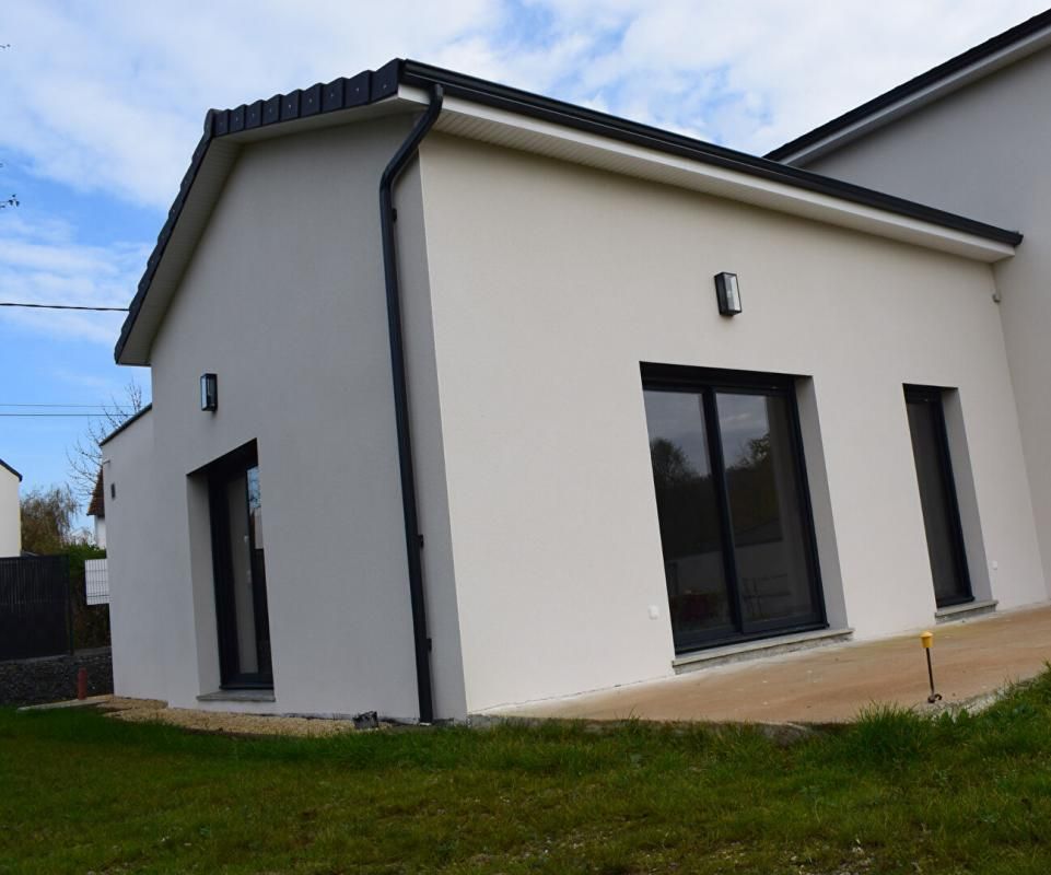 VICHY Villa neuve très bien située 3