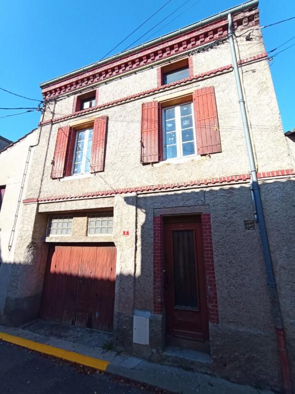 Maison de 4 pièces  entièrement à rénover à Arthes