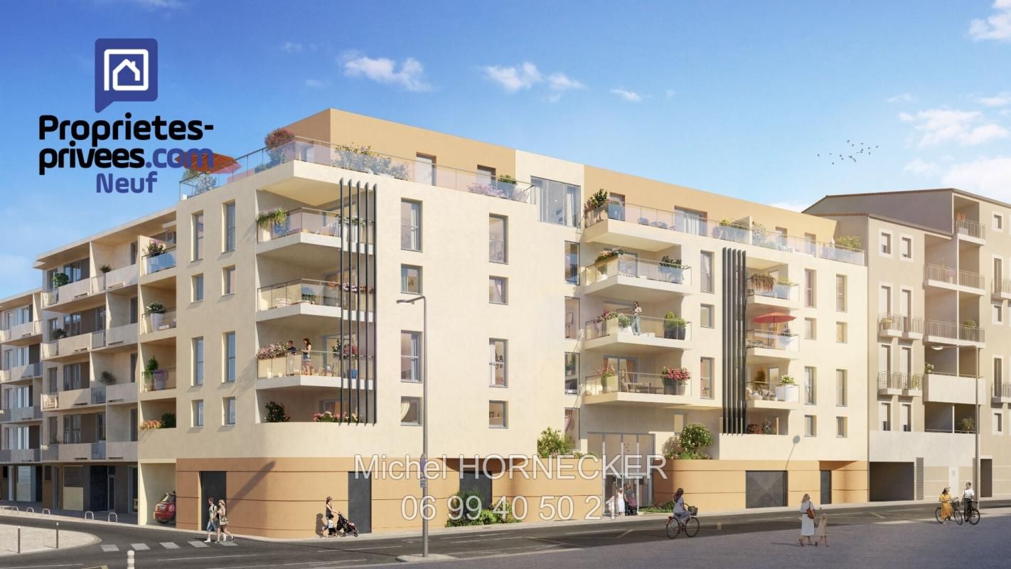 BEZIERS Appartement T2 avec terrasse, dernier étage en plein coeur du centre-ville 1