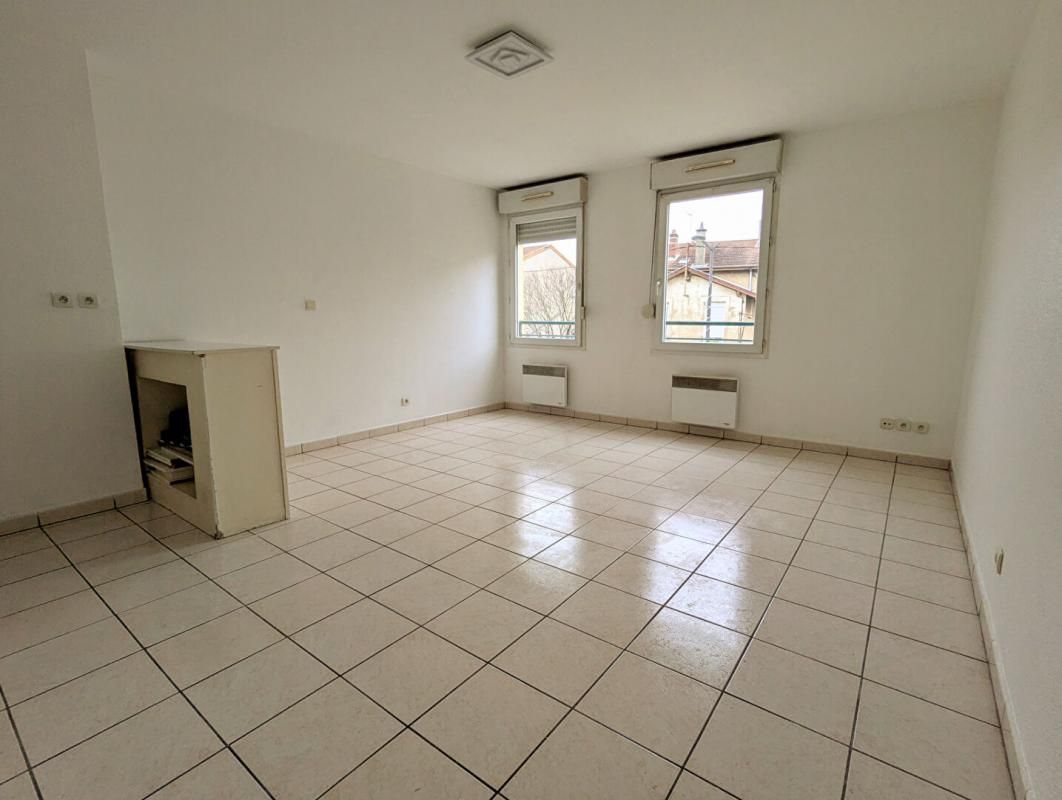 PIERRE-BENITE Appartement Pierre-Bénite - 1 pièce(s) 29 m2 3