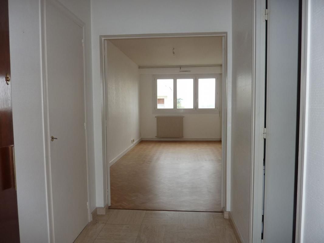 CHOLET Appartement Cholet 2 pièce(s) 46 m2 3