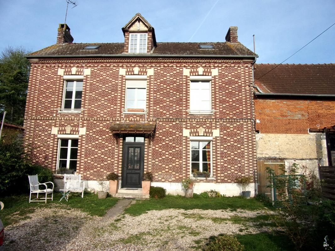 La Chapelle Longueville - Maison ancienne avec dépendances