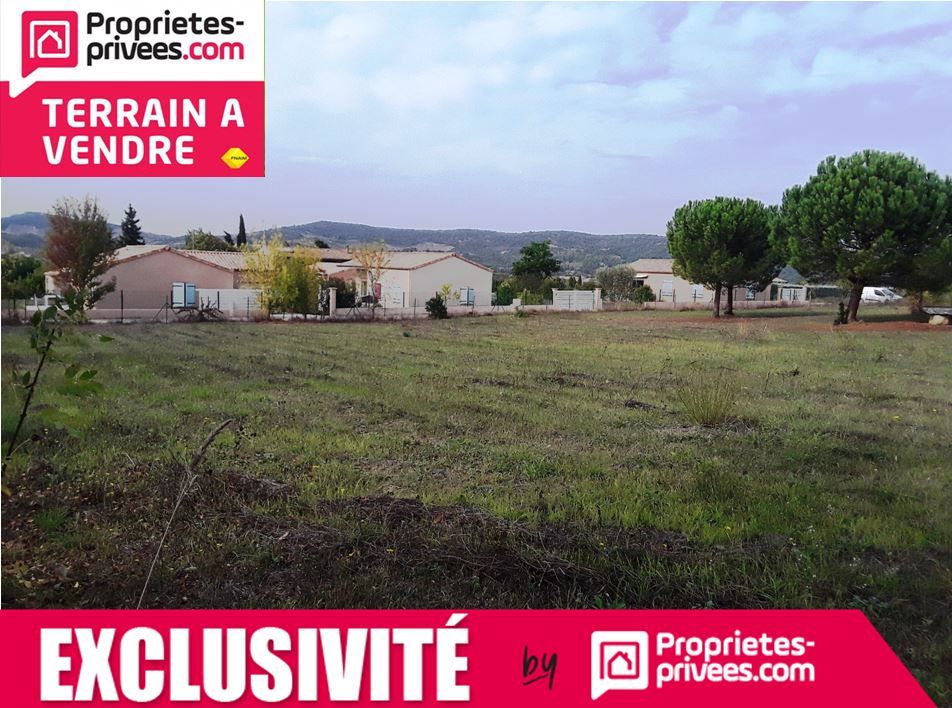 Terrain constructible plat 469m² hors lotissement