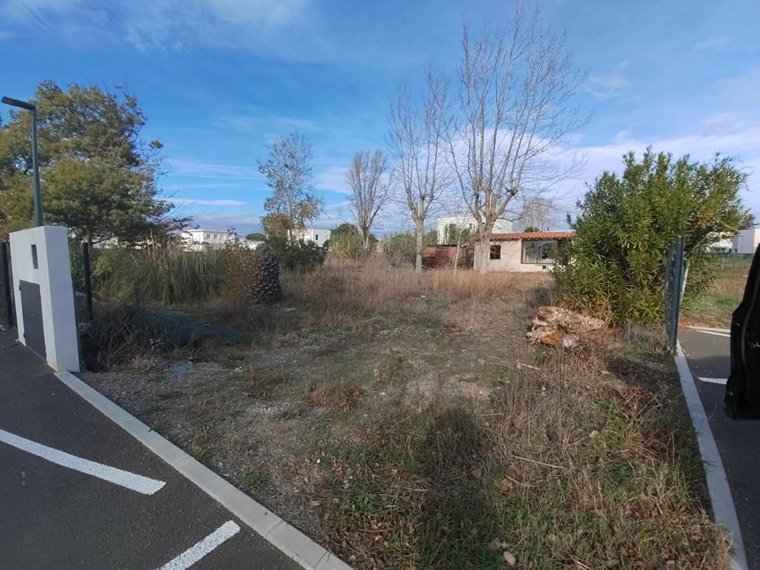 SERIGNAN Terrain constructible Serignan 726 m2 3