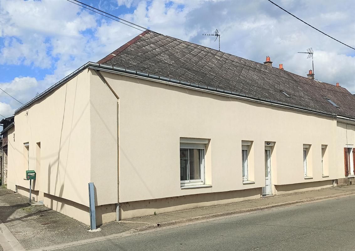 Maison de bourg à 25 MIN DE CHARTRES SUD