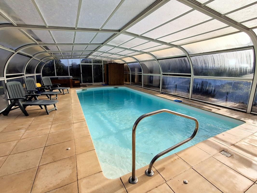 BERSON Maison 153 m2 avec piscine et parc 2