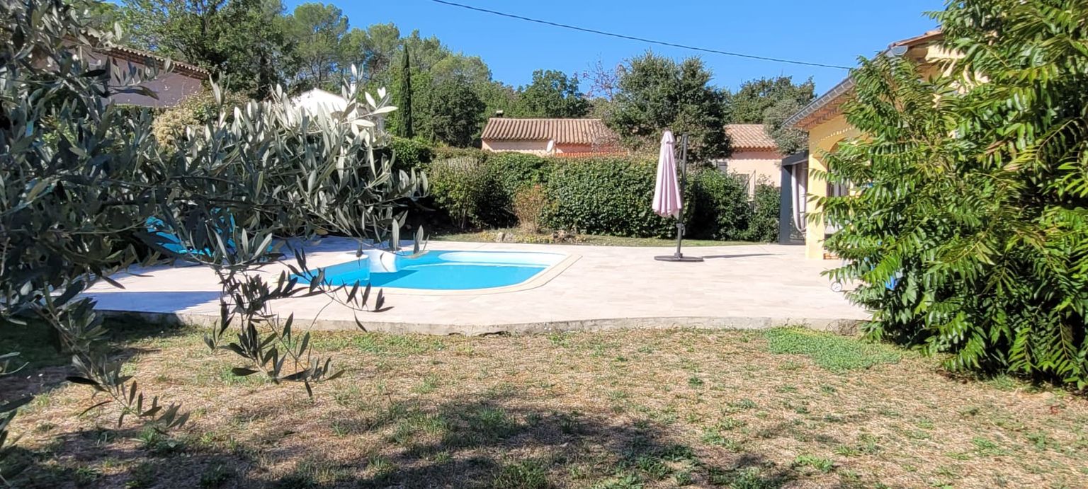 FAYENCE Maison provençale 6 pièce(s) 145 m2 avec piscine 3