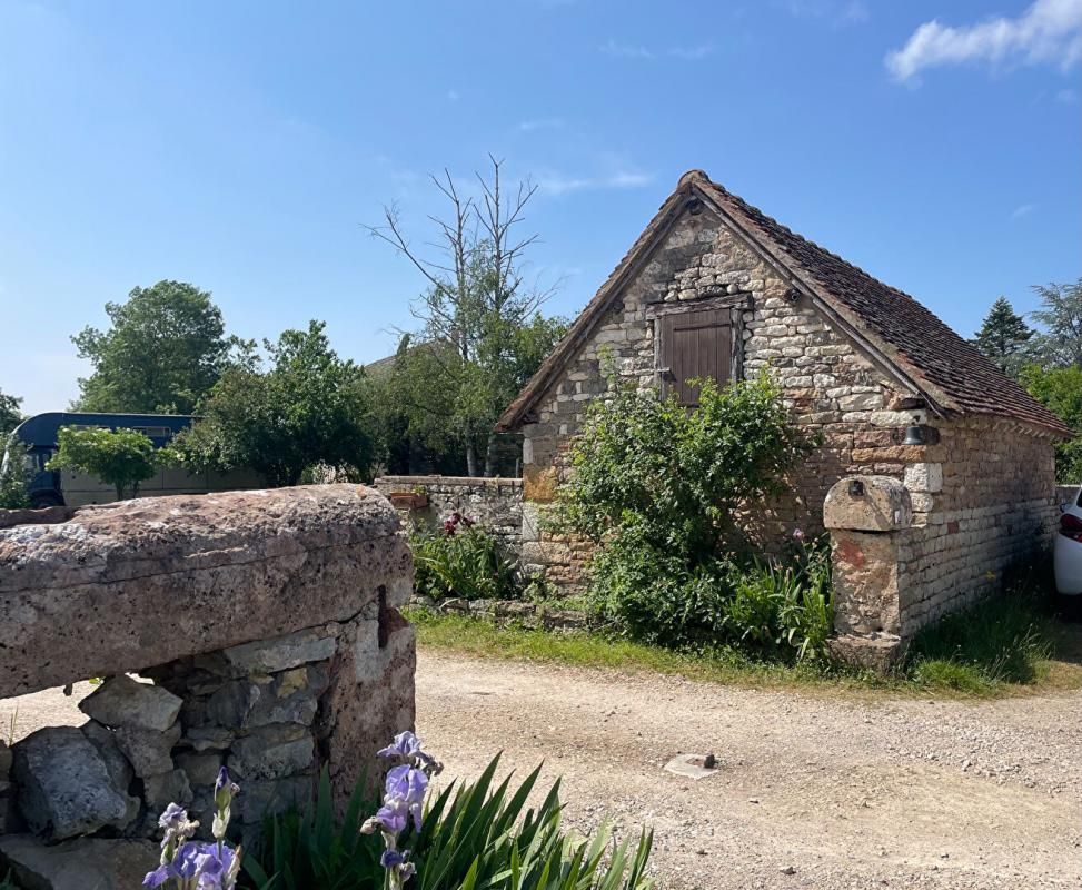 BUXY Propriété équestre sur 13 hectares 1