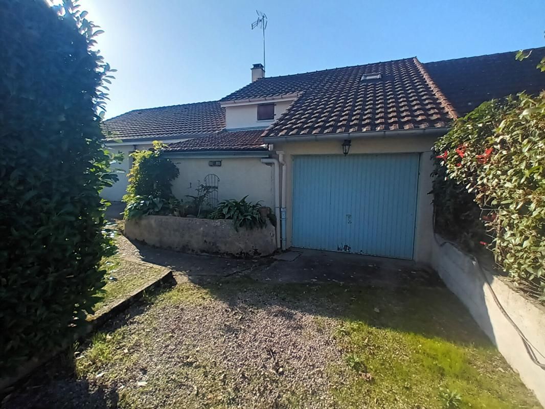 SAINT-GERAND-DE-VAUX Maison 4 chambres, terrasse et jardin 2