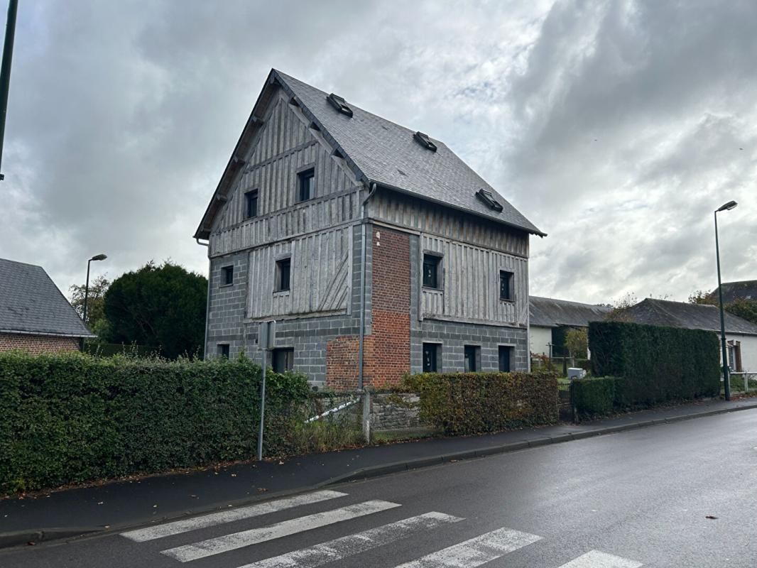 14100 Maison rénovée à terminer 139 m²  avec jardin 178 900 Euros