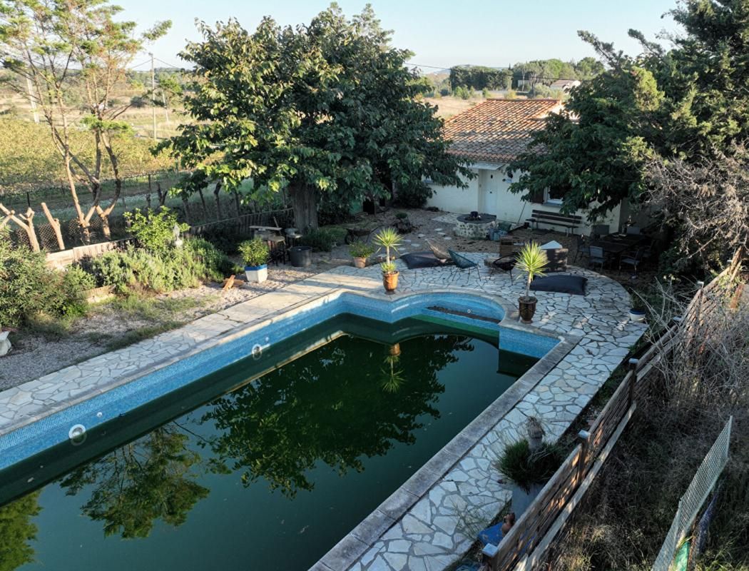 MEZE Mas avec dépendance et piscine sur 1603m2 2