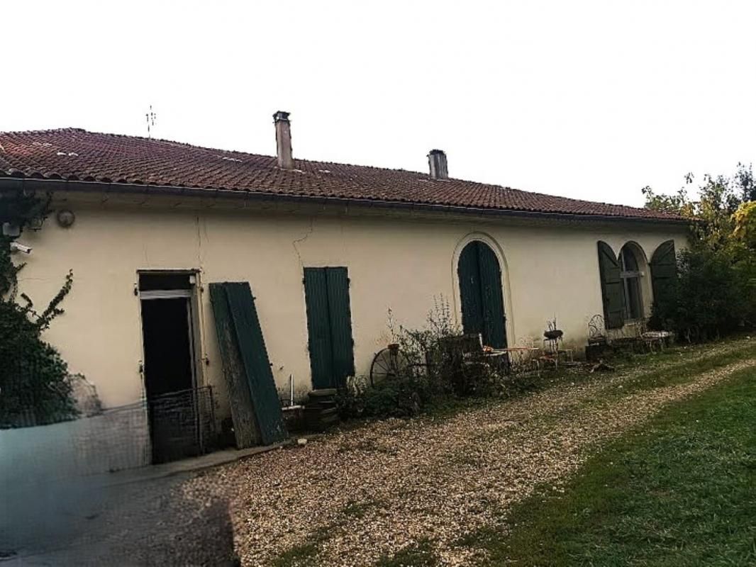 COUTRAS Maison de caractère en campagne 2